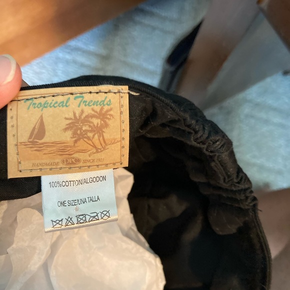 Tropical trends hat - Picture 2 of 2